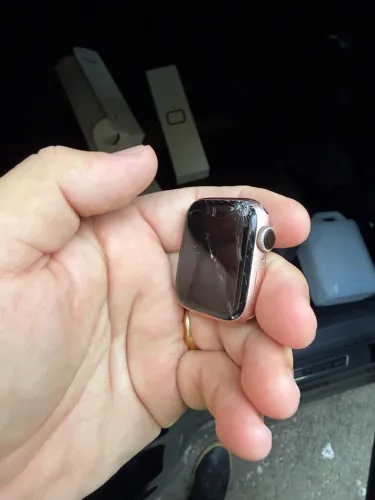 APPLE WATCH SÉRIE 4 TRINCADO