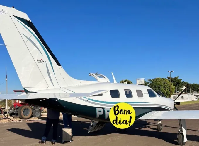 Avião Jetprop turbo-hélice 