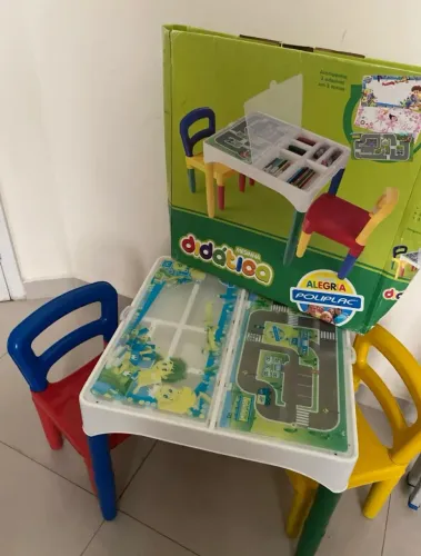 MESINHA INFANTIL C CADEIRINHA