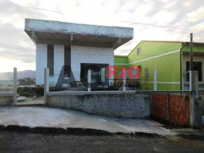 Casa em Condomínio : Triplex / Residencial / Jardim Sulacap