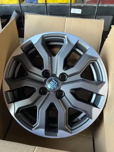 Roda Fiat aro 15.