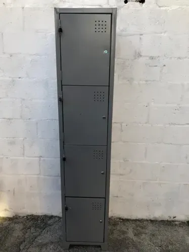 Armário roupeiro 4 portas