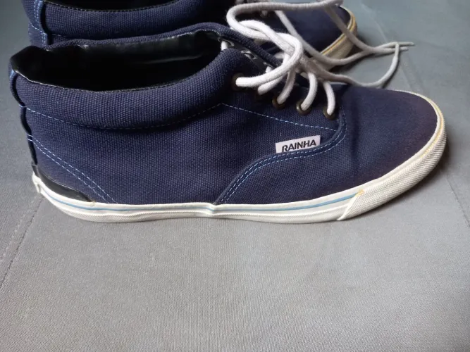 Tenis rainha n.40 novíssimo monte car botinha azul desapego