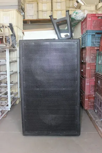 caixas de som passiva PA 2000W RMS nova, tenho 1 unidade