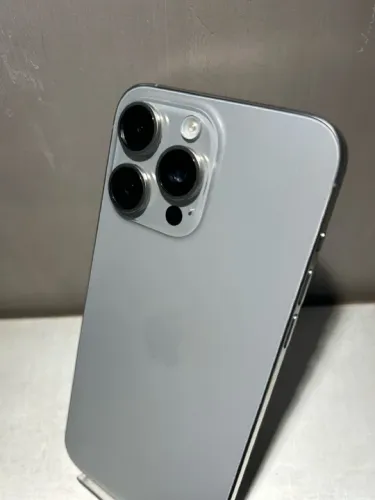 iPhone 15 Pro Max 256GB em excelente estado