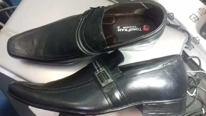 Sapato Esporte Social Tonifran Preto em couro legítimo - Extremamente confortável.