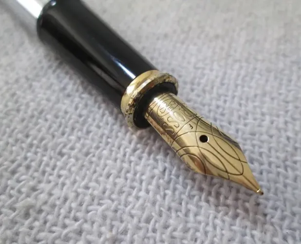 Caneta tinteiro Cross Townsend ouro 14K