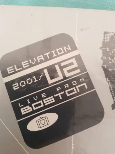 Fita de vídeo lacrada do U2 elevation