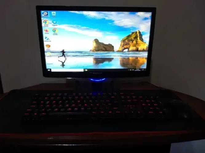 Pc Gamer Completo Computador Completo i3 2100 8 Gb SSD 240 Gb Placa de Vídeo 9800 Gt 1 Gb