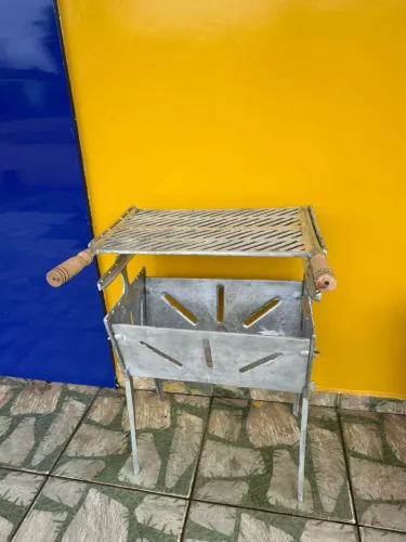Churrasqueira desmontável de alumínio 