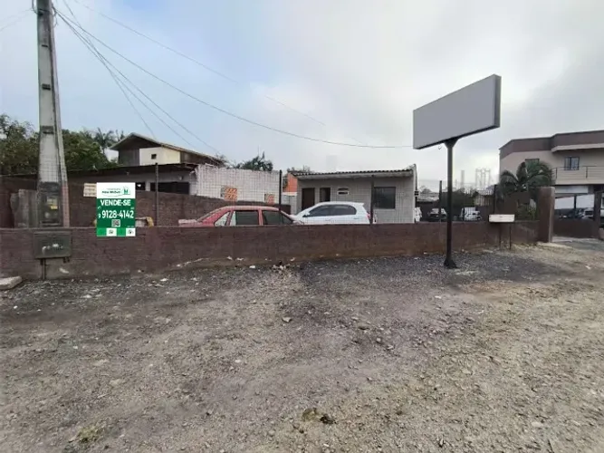 Galpão com kitnet já locado oficina bairro imperatriz Cricúma ACEITA parcelamento direto