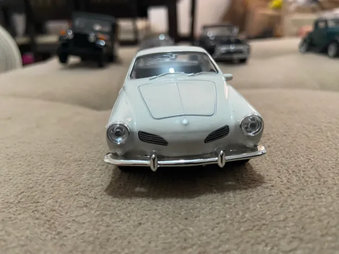 Miniatura Welly - Karmann Ghia - Branco - Escala 1/40