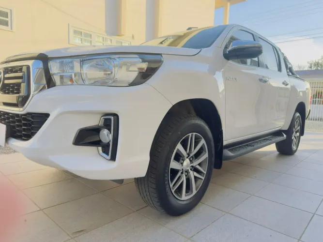 Toyota Hilux CD SRV 4X4 2.8 TDI Diesel Aut. 2020