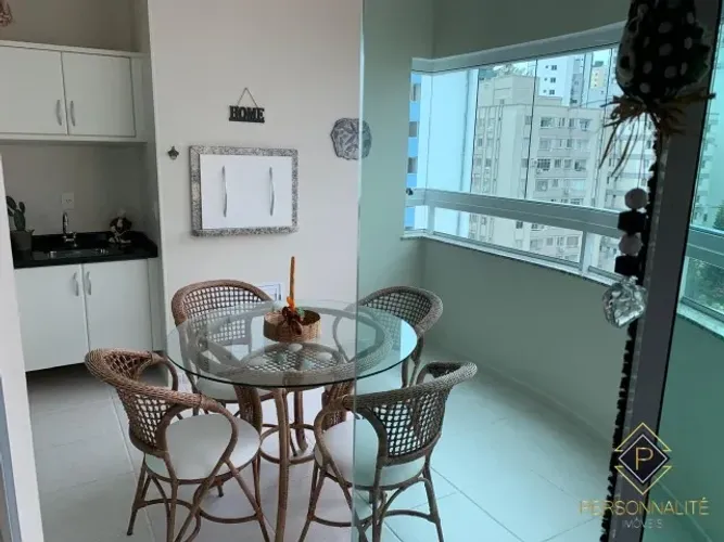 OPORTUNIDADE ÚNICA 3 dorm, 2 bwc, 2 vg. Mobiliado equipado, pronto para morar... venha ver