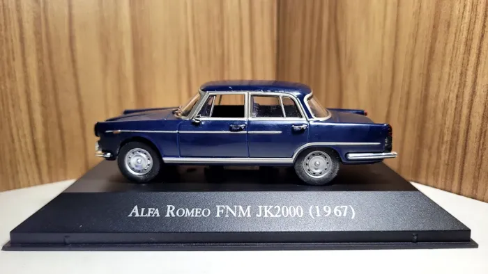 Miniatura | Carros Inesquecíveis do Brasil | Alfa Romeo FNM JK2000 (1967)