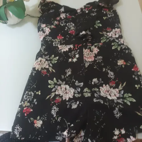 Macacão Floral Preto 