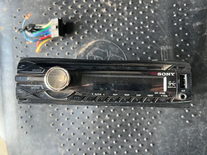RÁDIO SONY XPLOD CDX-GT45U