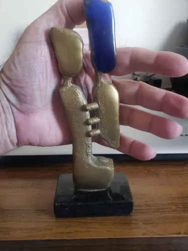Escultura Abstrata em Bronze, assinada