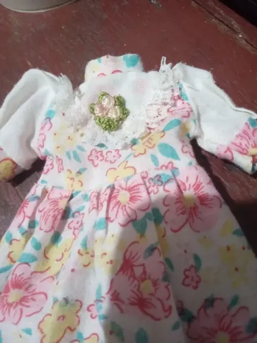Vestido de grávida da boneca Barbie genérica anos 90