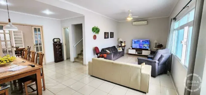 Casa tipo Sobrado Isolado à venda, 3 quartos, 1 suíte, 3 vagas, Campo Grande - Santos/SP