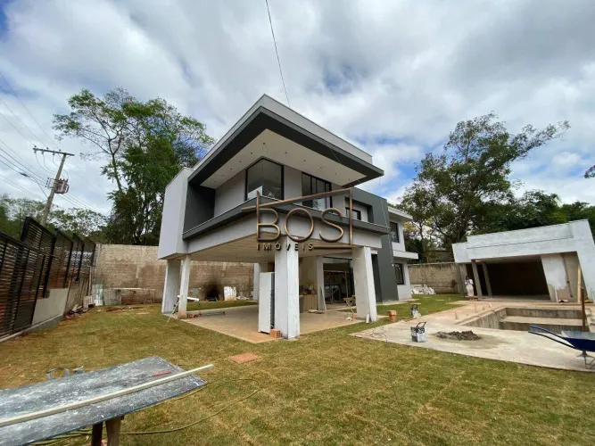 VENDA CASA - 04 QUARTOS 765,00 M2 - BAIRRO: JARDIM TAQUARIL