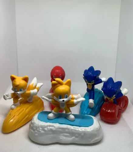 Coleção de 5 carrinhos de fricção, do filme super sonic 