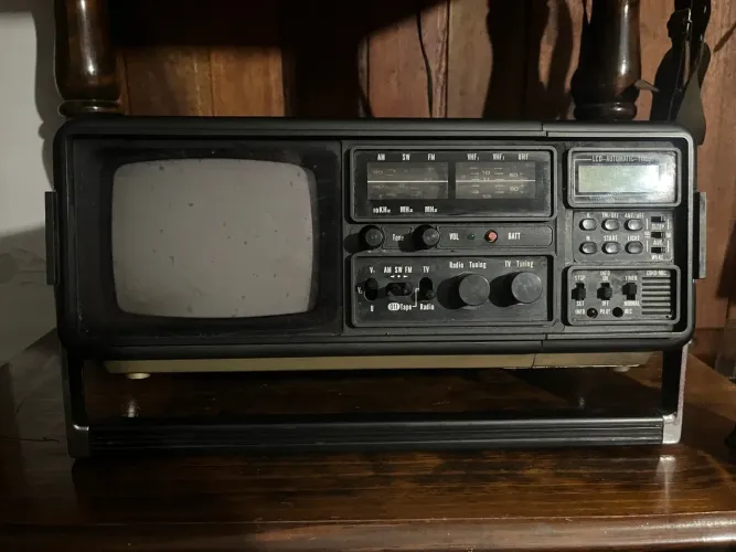 Rádio TV Portátil Vintage antiga