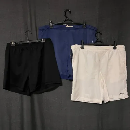 Lote com 3 bermudas tamanho M
