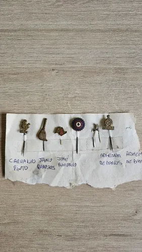 Pin broche antigo