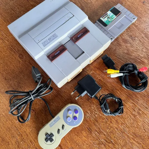 Super Nintendo com controle original 