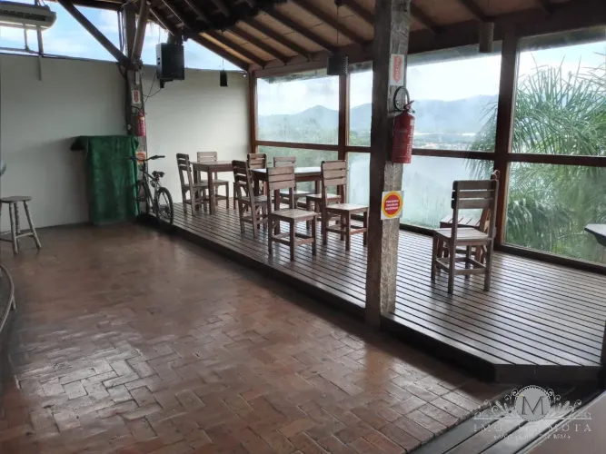 Loja com linda vista