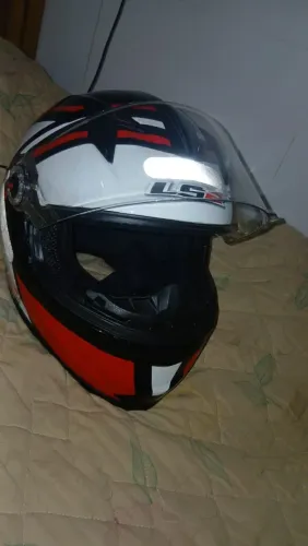 Capacete ls2