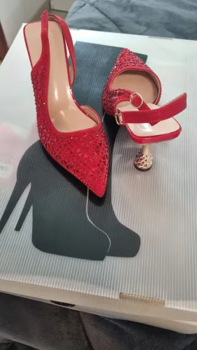 Sandália Vermelha com Strass