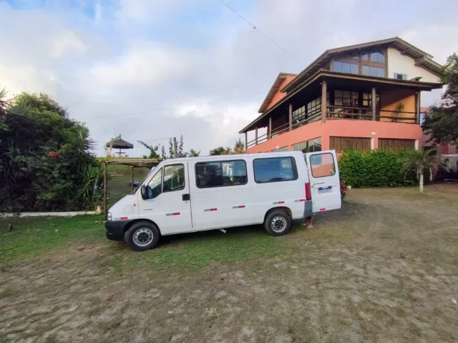LOCAÇÃO DE VAN 15 PASSAGEIROS/ AR CONDICIONADO  SOMENTE COM MEU MOTORISTA 