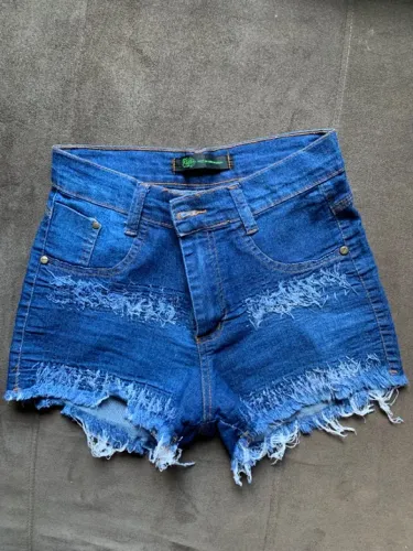 Short Jeans Destroyed Feminino