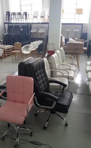 Lote de cadeiras em promoção 