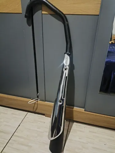 Vendo escape de 150 original