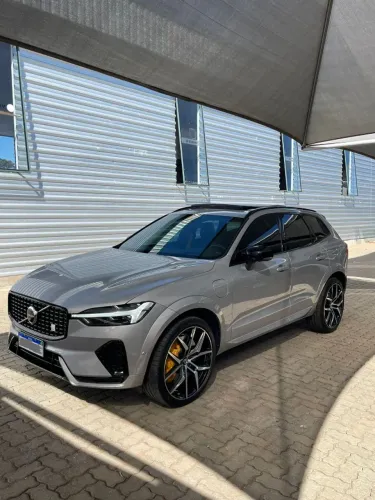 Volvo XC-60 T-8 Pol. Eng. 2.0 AWD (híbrido) 2024