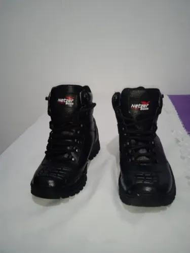 Botas Netzer Couro Masculinas - Preto