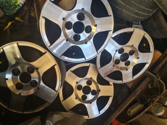 Jogo de roda aro 13"