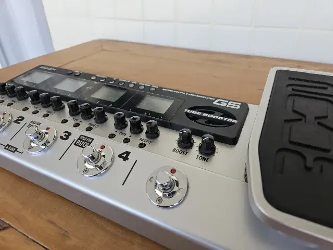 Pedaleira para guitarra Zoom G5 Valvulada