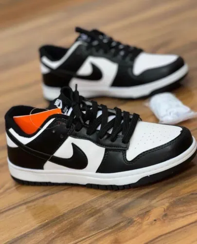 Nike Dunk Low Black White