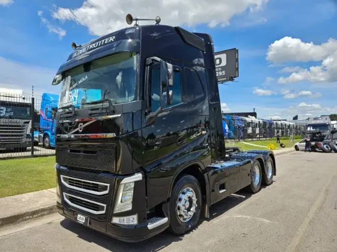 Volvo FH 540 6x4 Bug Leve Mola Ano 21 Teto Alto Automático Carenagem Lateral