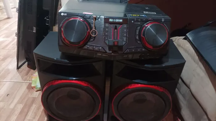 Som LG cj87