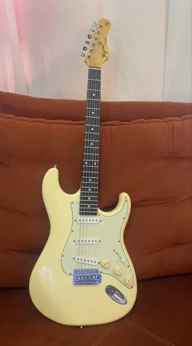 Guitarra Tagima / circuito roslem / Fender com trava