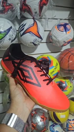 Chuteira de Futsal Umbro Game -R$119.00