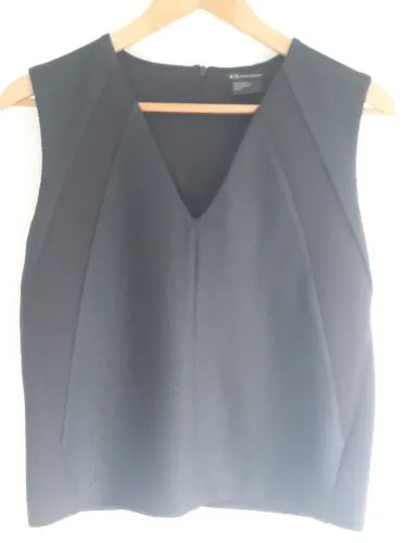Blusa Armani Exchange M nova forrada zíper e texturas diferentes