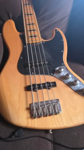 Baixo squier modified 5c
