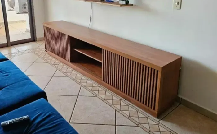 Rack Arezzo 2,20m para TV até 75? com portas de correr pronta entrega 