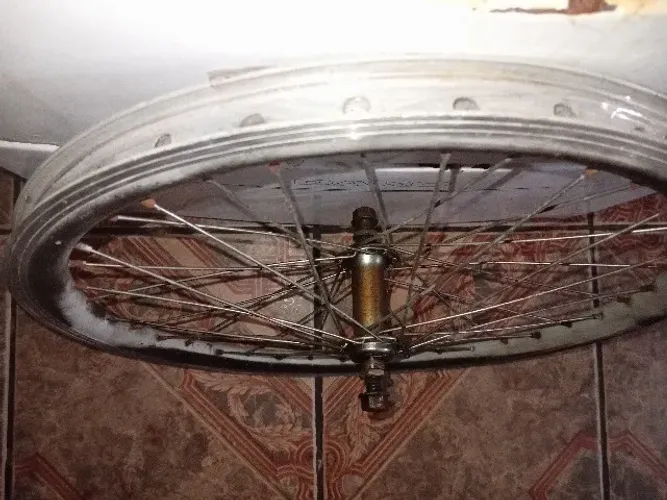 RODA DIANTEIRA ARO 20 AERO